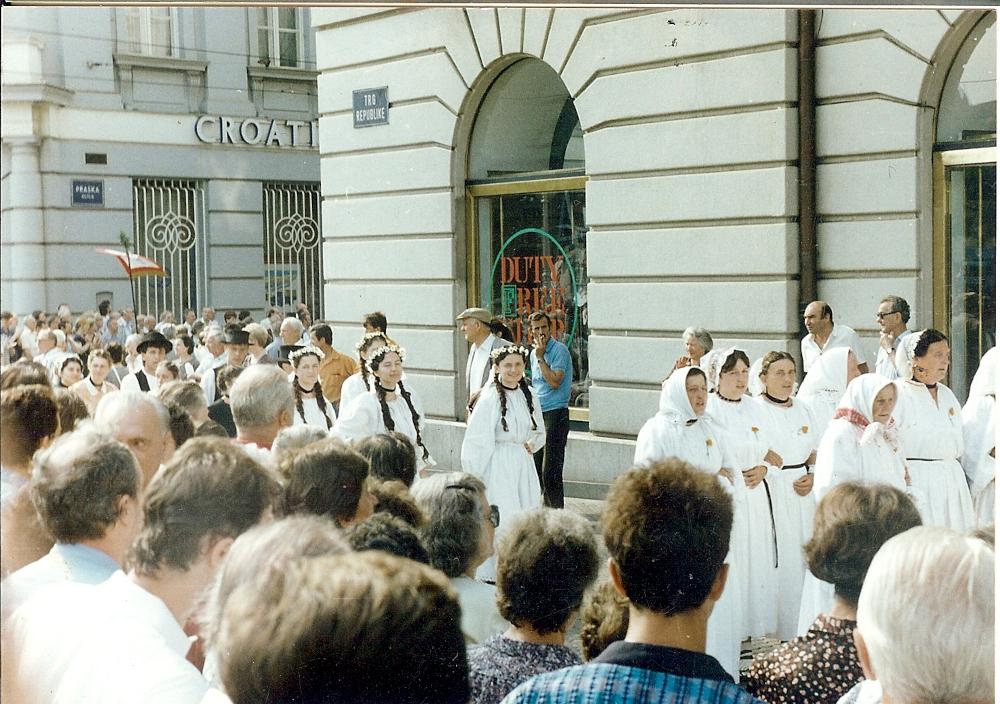 Izložba Zapovijedi pod lipom u Mikloušu