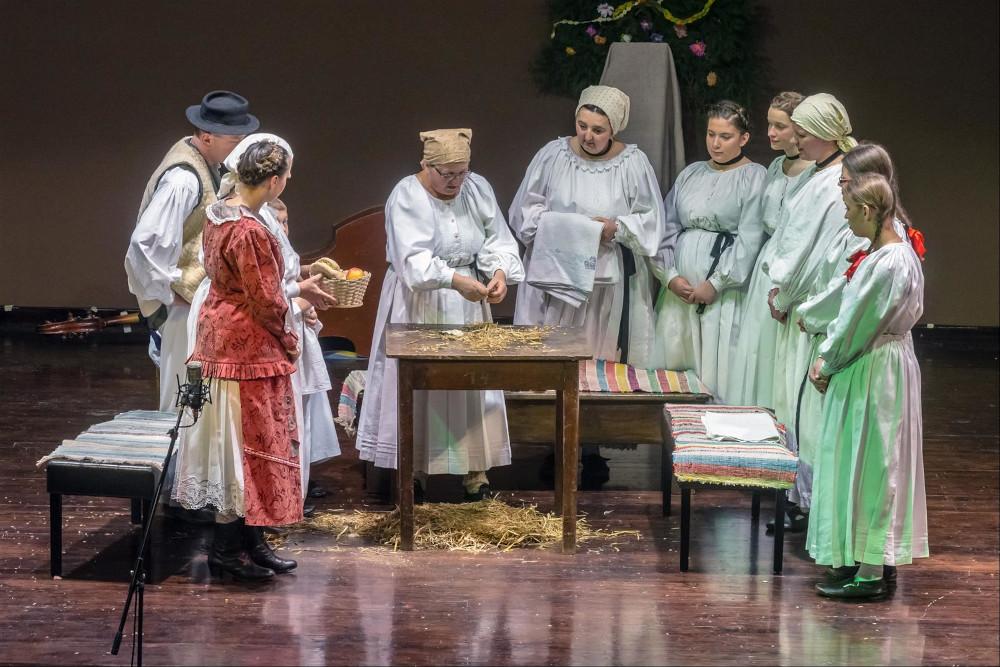 Izložba Zapovijedi pod lipom u Mikloušu