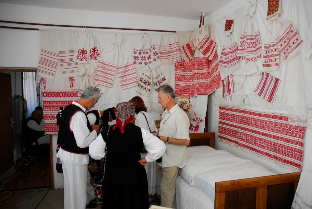 Izložba Zapovijedi pod lipom u Mikloušu